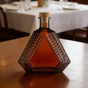 750ml 菱形方格洋酒瓶 (4)