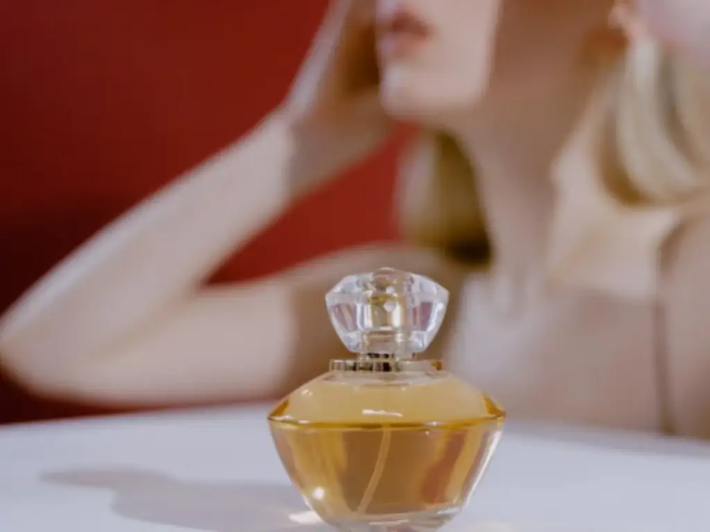 High Flint Glass Production for Luxury Perfume Bottles