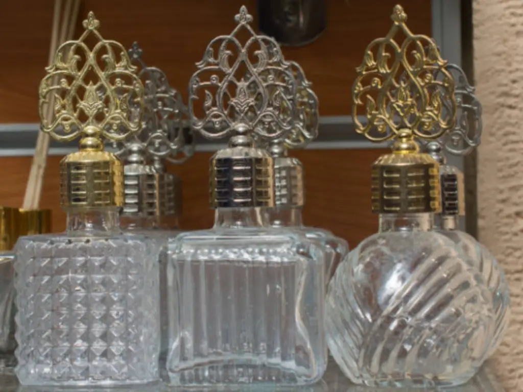 perfume bottle engraving